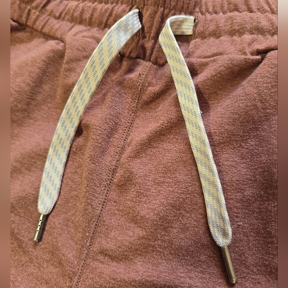 Vuori Womens Performance Jogger Size S - Picture 4 of 9